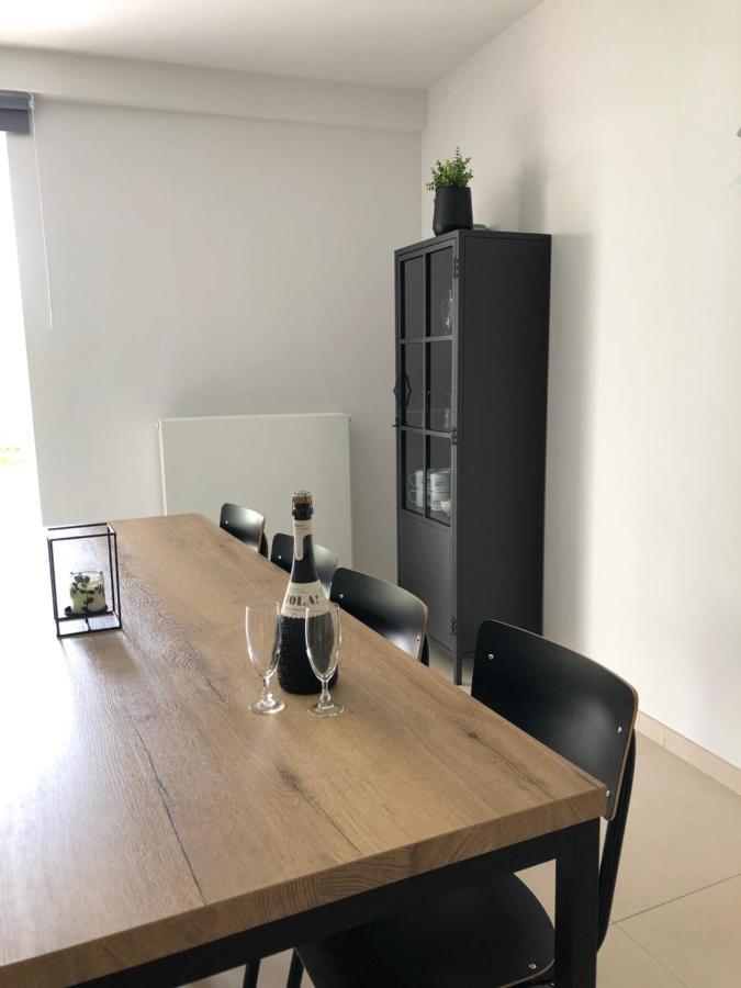 Vakantie Appartement Allure, Met Zuidgericht Tuintje Ostenda Esterno foto